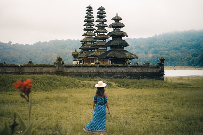 Ubud Instagram Tour – Stunning Views & Flexible Itinerary - Temples with water views: floating temple, water-ritual stops, and lake-temple options