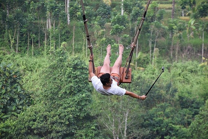 Ubud Kintamani Tour - Stop 2: Tegenungan Waterfall, the photo stop with real crowds