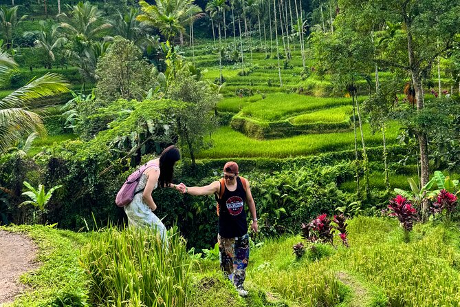 UBUD Private Tour – Rice Terrace, Jungle Swing & Hidden Waterfall - Stop 1: Kanto Lampo Waterfall for big-jungle photos