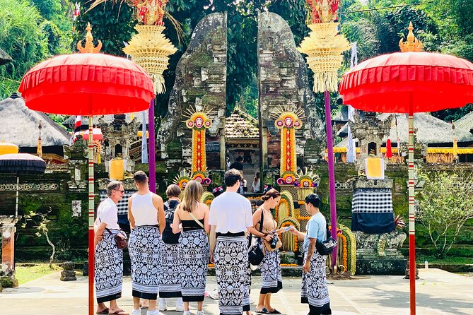 Ubud Private Tour: Waterfalls, Temple and Rice Terraces Swing - Pemulan Bali Coffee Plantation: coffee and tea with a local guide