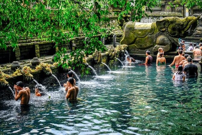 Ubud Tirta Empul Temple Tour with Purification Experience - Ubud Palace meet-up: the short, friendly logistics that matter