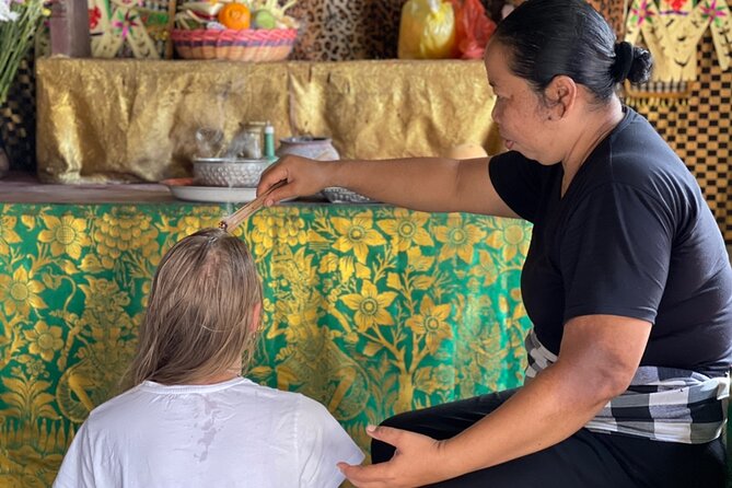 Ubud Tour - Balinese Healing By Shaman And Self Purification - Private guides in Ubud, what stands out about the people you might get