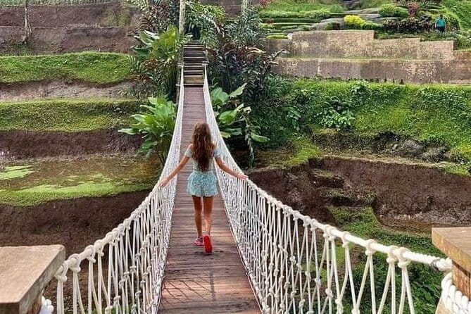 Ubud Tour with all includes - Celuk Silver Village, Painting Studio Time, and Wood Carving at Yana Art Gallery