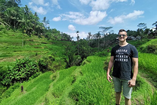 Ubud Village, Tegalalang Rice Terrace Swing, Tirta Empul Temple and Waterfafall - Tirta Empul Temple and Mount Kawi, sacred water and rock-cut shrines