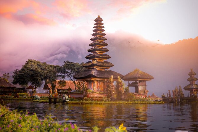 Ultimate North Bali Tour – Tanah Lot, Ulun Danu & Rice Terraces - Taman Ayun Temple: royal-era temple design you can actually notice
