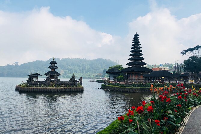 Ulun Danu Bratan Temple with Tanah Lot Sunset - Private vehicle, English guidance, and how to use it well