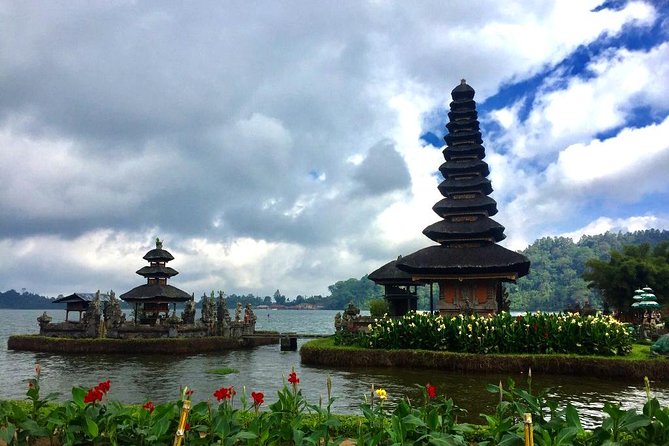 Ulun Danu Temple, Handara Gate, Wanagiri And Banyu Mala Waterfall - Seminyak to North Bali, and why an AC car matters