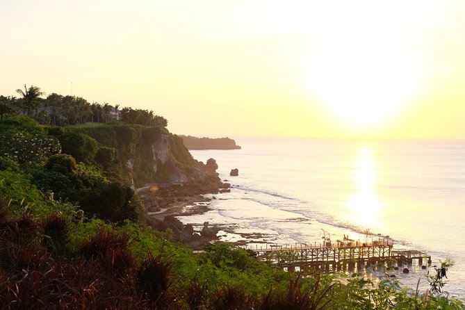 Uluwatu Sunset, Kecak Dance and Jimbaran Seafood Dinner - Suluban Beach (Uluwatu area): steps, sea rocks, and that cliff vibe