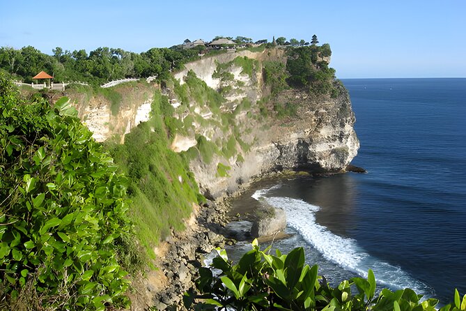 Uluwatu Sunset Tour: Kecak and Fire Dance with Jimbaran Dinner - Entering Uluwatu Sunset With Real-World Timing in Mind