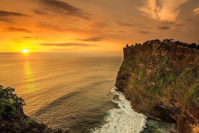 Uluwatu Temple Excursion - FREE WI-FI - Why this 9-hour route from Seminyak makes sense