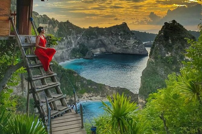 West And East Nusa Penida Tour,Depart From The Island of Bali - Stop 2: Rumah Pohon (Tree Houses), a photo stop with a payoff