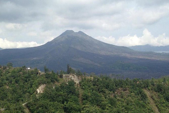 Wonderful 3 Days of Bali Private Guided Tour All Inclusive - Day 1: Barong & Kris performance, Celuk craft village, Monkey Forest, and Batur